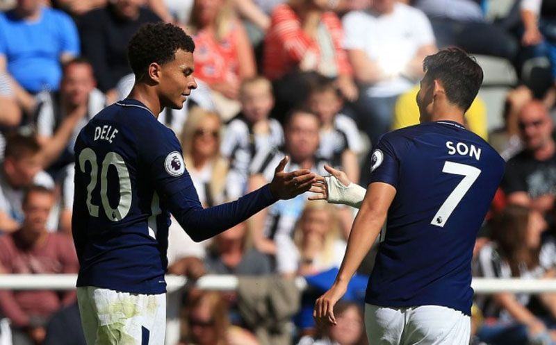 Dele Alli (Kiri) menyumbang gol untuk Tottenham Hotspur saat menghadapi Newcastle United (Foto: AFP/Lindsey Parnaby)
