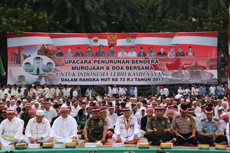 Foto: Murojaah dan Doa Bersama, di Lapangan Benteng Medan, Kamis (17/8) petang.