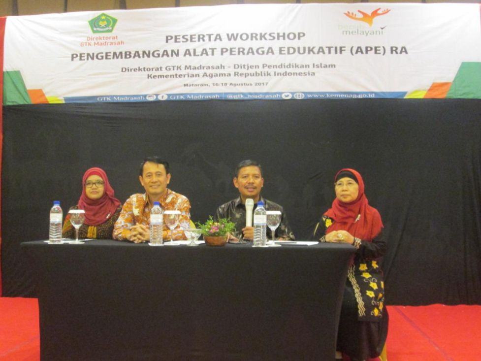 Kementerian Agama melalui Direktorat Guru dan Tenaga Kependidikan (GTK) Madrasah terus memperkuat kompetensi guru Raudlatul Athfal (RA). Penguatan ini di antaranya melalui workshop pengembangan Alat Peraga Edukatif (APE) bagi para guru Raudhatul Athfal (RA).