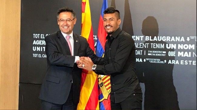 Presiden Barcelona Josep Maria Bartomeu bersama Paulinho (Foto: FCBarcelona)