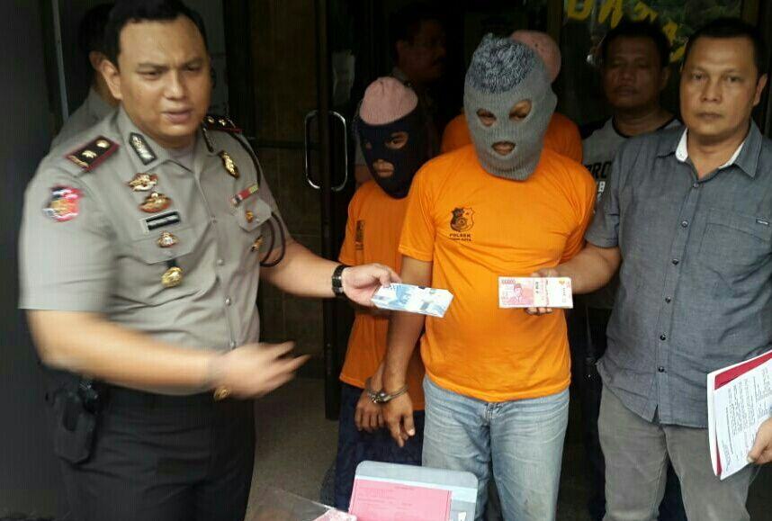 Tiga Pengedar 'Upal'
