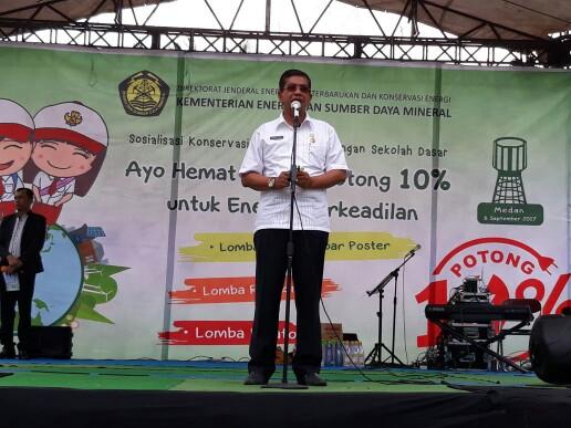 Foto: Kadis Pendidikan Kota Medan Drs. Hasan Basri menghadiri Sosialisasi Konservasi Energi di Lingkungan Sekolah Dasar yang digelar di halaman Sekolah Dasar Yayasan Panca Budi Medan, Jalan Gatot Subroto, Rabu (8/9).