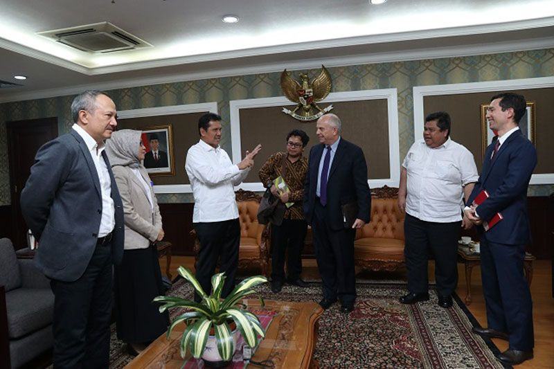 Foto: Menteri PANRB Asman Abnur berdialog dengan Dubes Amerika Serikat Joseph R. Donovan Jr. di Kantor Kementerian PANRB, Selasa (12/9).