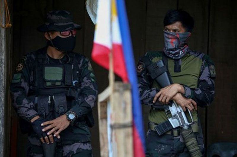 Militer Filipina melakukan operasi di basis-basis pertahanan Abu Sayyaf (Foto: ABS-CBN).