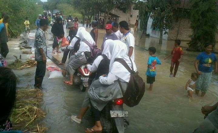 Tanggul Pecah, Dua Dusun di Nanasiam