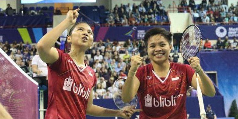 Foto: Ekspresi kegembiraan pasangan Greysia/Apriani usai memenangkan partai final bulutangkis ganda putri dalam turnamen Paris Terbuka 2017, di Paris, Minggu (29/10) malam.