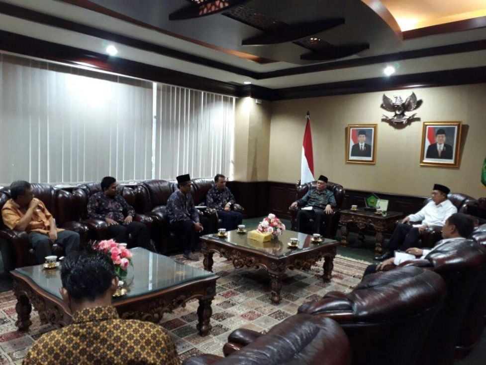 Foto: Menteri Agama Lukman Hakim Saifuddin terima DPP AGPAII laporkan rencana Kongres Guru PAI di Surabaya, Senin (16/10).