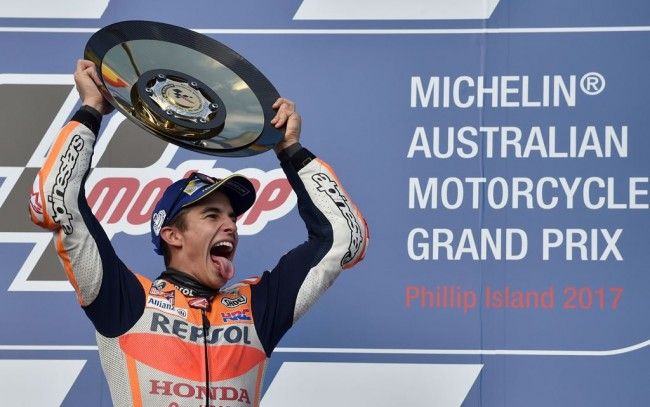 Selebrasi kemenangan Marc Marquez di ajang MotoGP Australia. (AFP PHOTO / PETER PARKS)