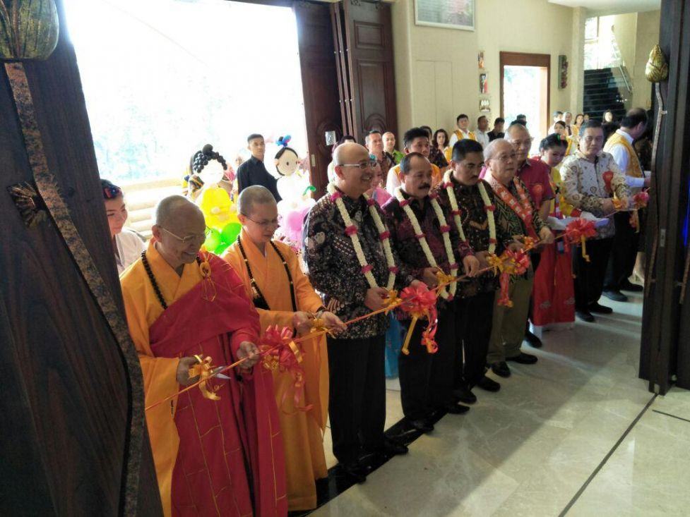 Foto: Peresmian pembangunan Vihara Sinar Buddha Indonesia di komplek CBD Polonia Medan, Sumatera Utara.