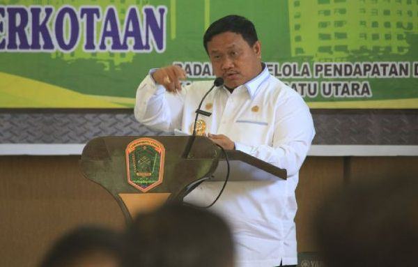 Bupati Labura