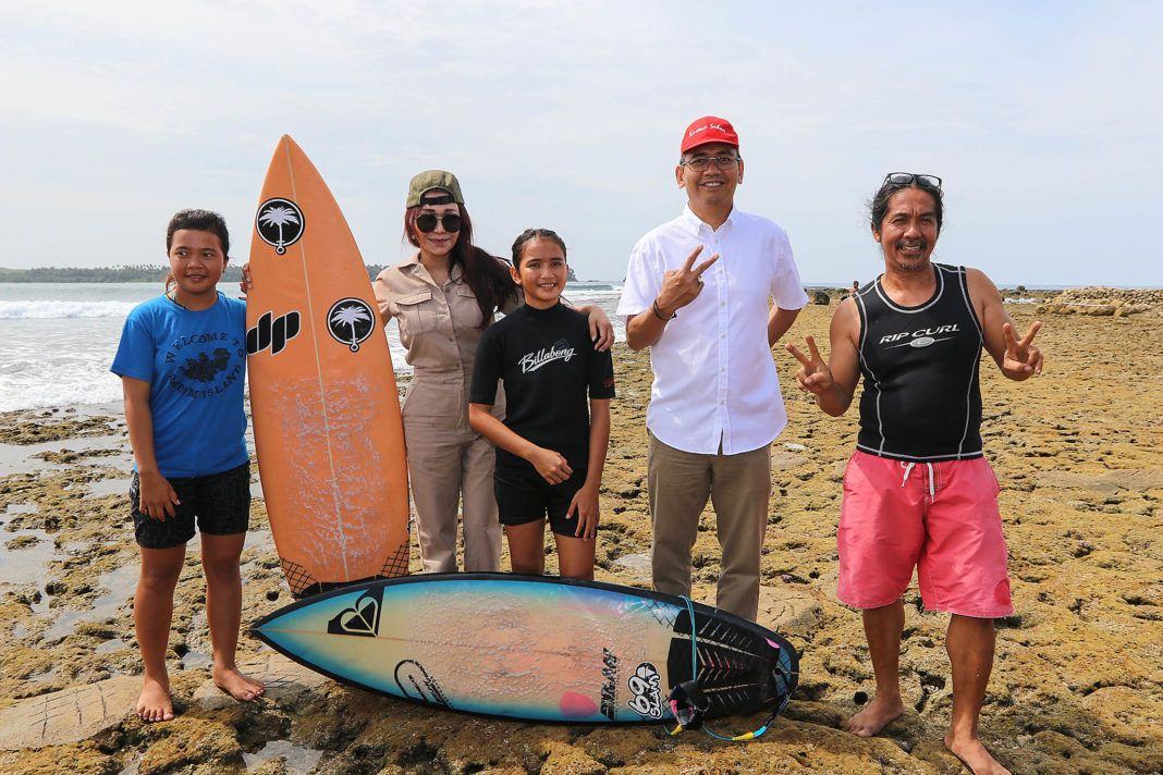 Pantai Sorake di Nias