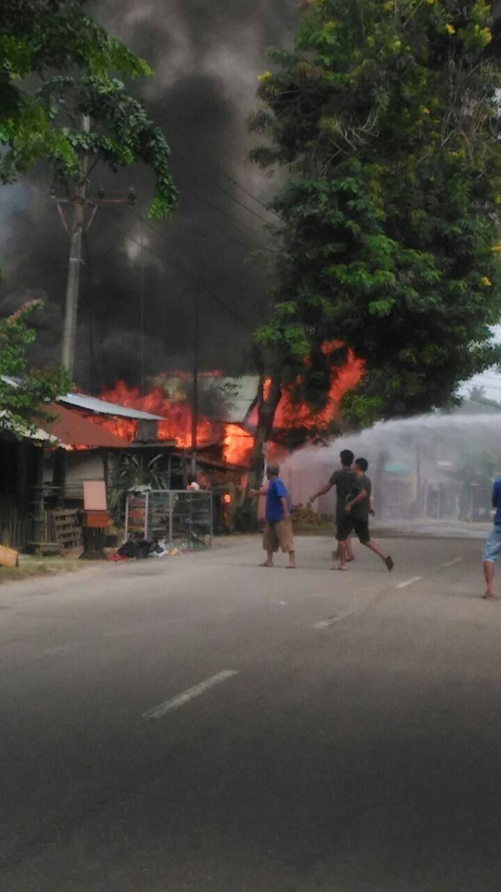 Tiga Kios di Langsa