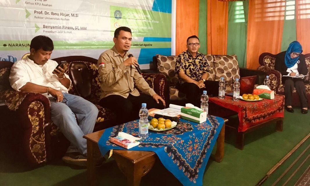 Diskusi Publik