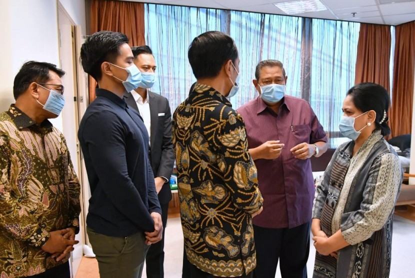 Khusus ke Singapura