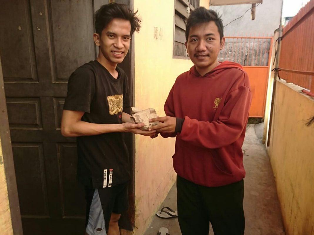 Berbagi Takjil