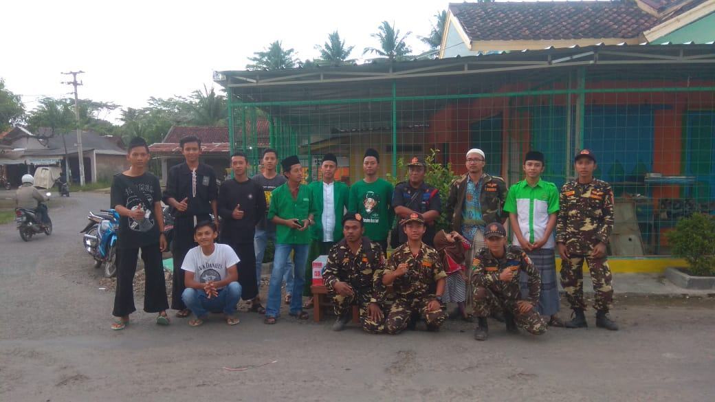 GP Ansor Berbagi Takjil