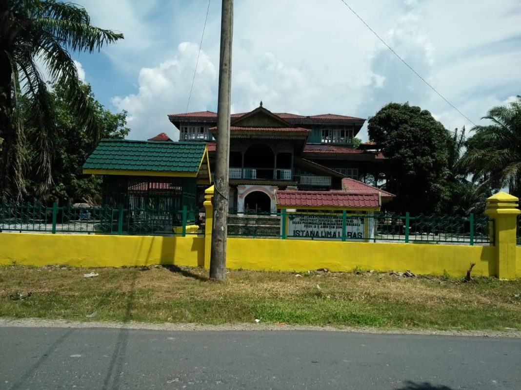 Pelestarian Pagar Istana
