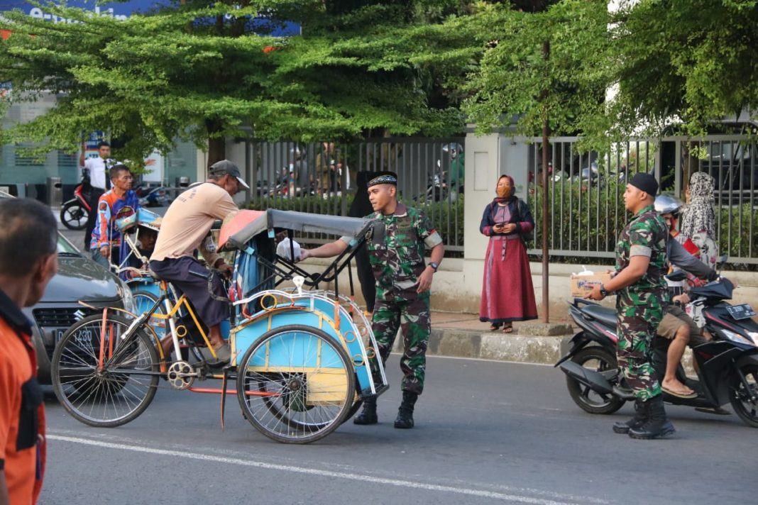 Berbagi Takjil