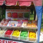 Tokoh Ini Sindir Bupati Zahir, Lewat Menjual Makanan Khas Daerah