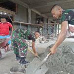 Pembangunan Masjid Al-Muhajirin, Satgas Yonif RK 136/TS Bantu Masyarakat 