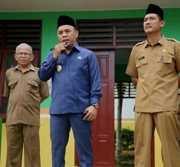 Hari Pertama Sekolah, Plt Bupati Labuhanbatu Berikan Motivasi 