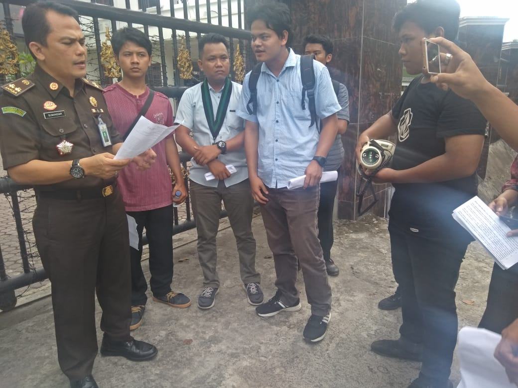 HMI Sumut Demo, Minta Dirut RSU Adam Malik Dicopot