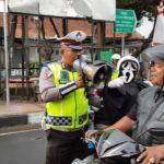 Sat Lantas Polres Banjar, Sosialisasikan Pentingnya Penggunaan Helm Saat Berkendara