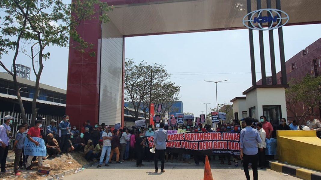 PT Karya Citra Nusantara, Masyarakat Keluhkan Debu Hitam