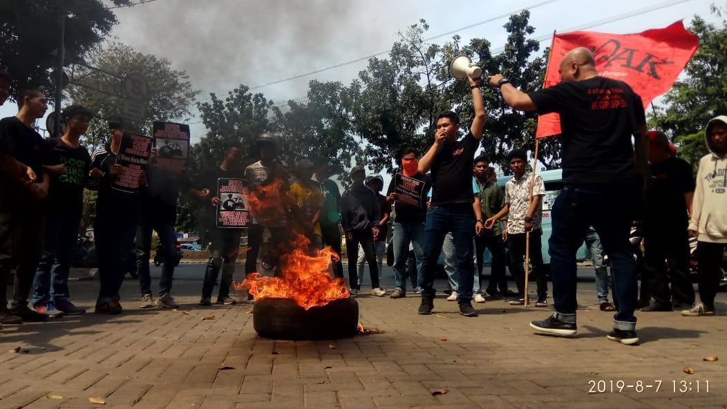 Demo Kapak, Terkait Korupsi BKN Mengendap di 9 Rekening