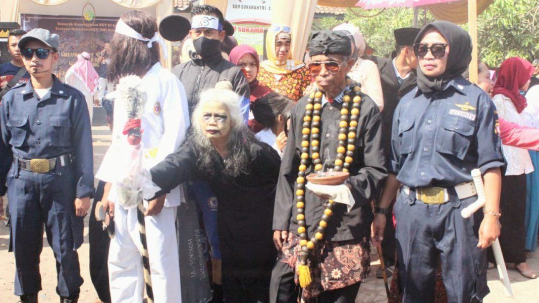 Karang Taruna Dan Mahasiswa/I KKN ISBI Bandung, Peringati HUT RI ke-74