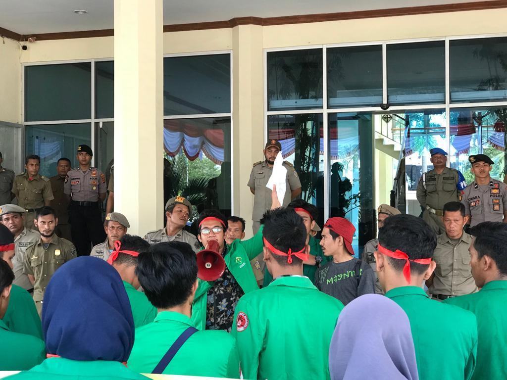 Mafia Besar, BEM FH Unimal Minta Usut Tuntas Teror Kantor PWI