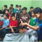 Siswa SMART Ekselensia, Kegiatan Liburan Nyukur Rambut Teman
