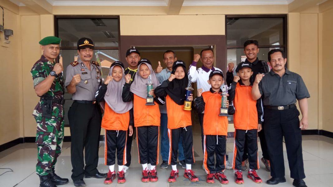 Masyarakat Pamarican, Mengarak Pemenang Olahraga Tradisional