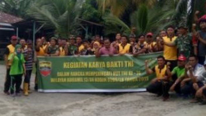 Koramil 13 Aek Nabara Dan Polsek Bilah Hulu, Laksanakan Gotong Royong