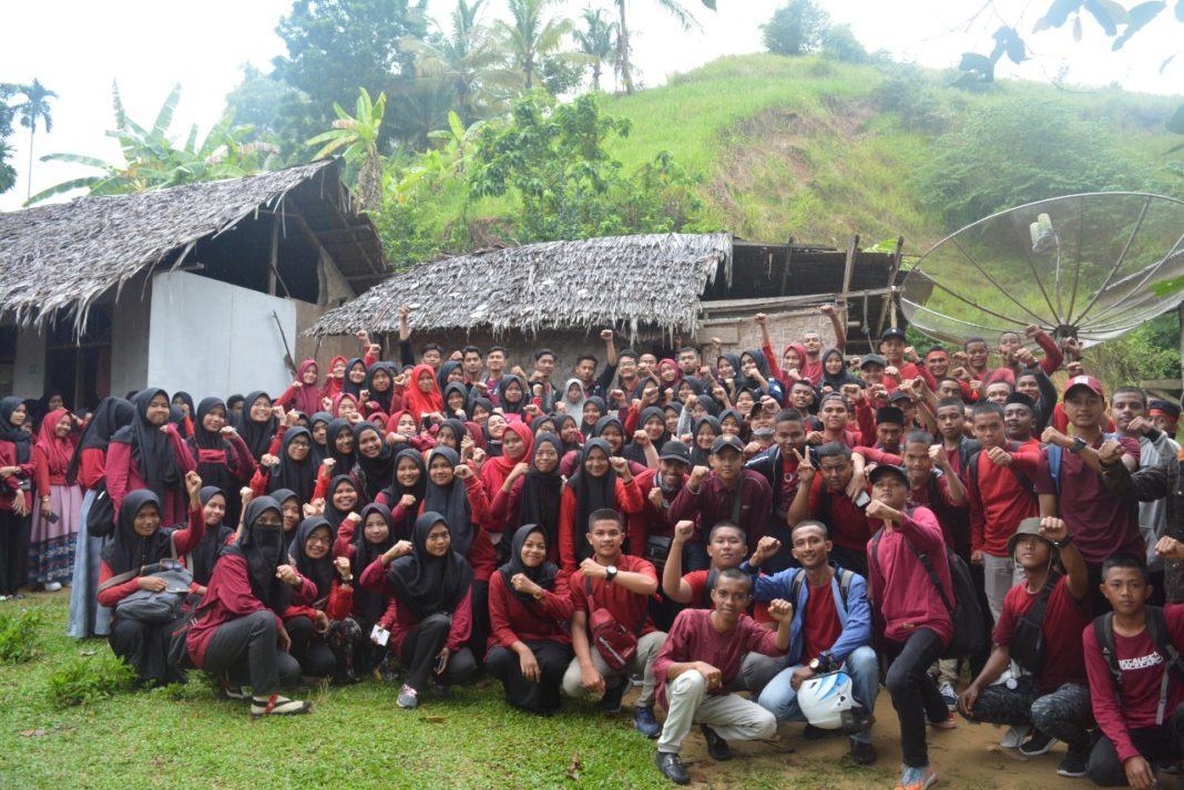 Maba FH UNIMAL, Berikan Sumbangan untuk Kaum Dhuafa