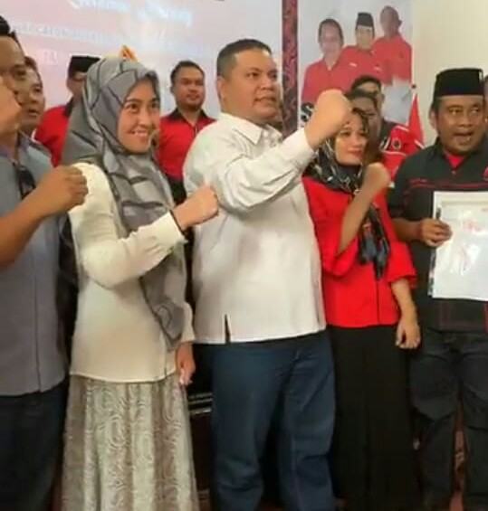 Pilkada Serentak 2020, Winda Taufan dan Romansyah Daftar ke PDI Perjuangan