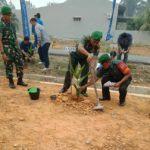 Dandim 0209 /LB, Tanam Pohon di Dusun
