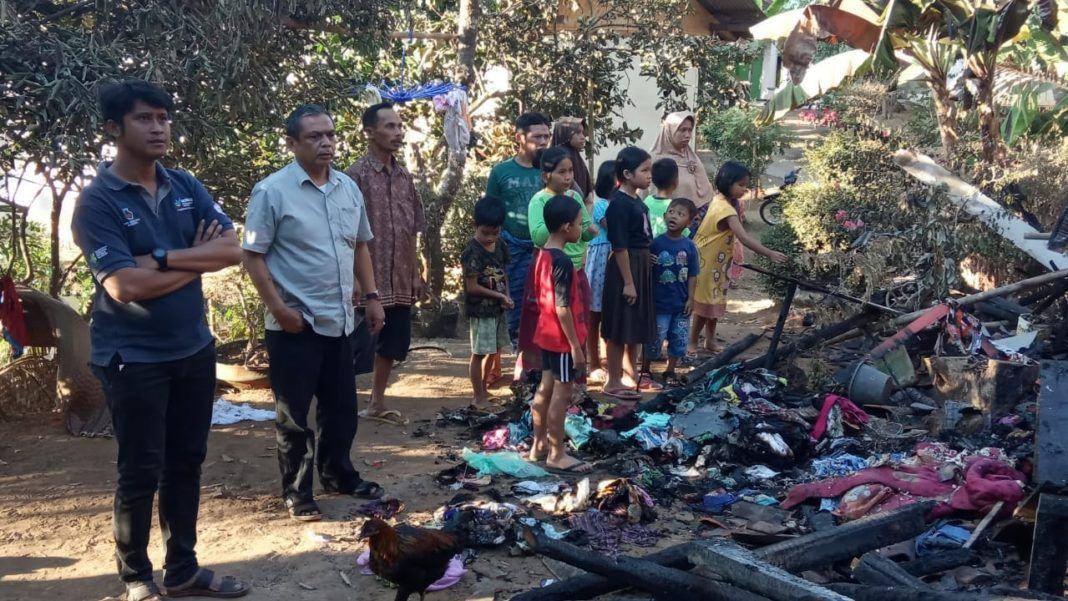 Anggota DPRD Ciamis, Berikan Semangat Korban Kebakaran