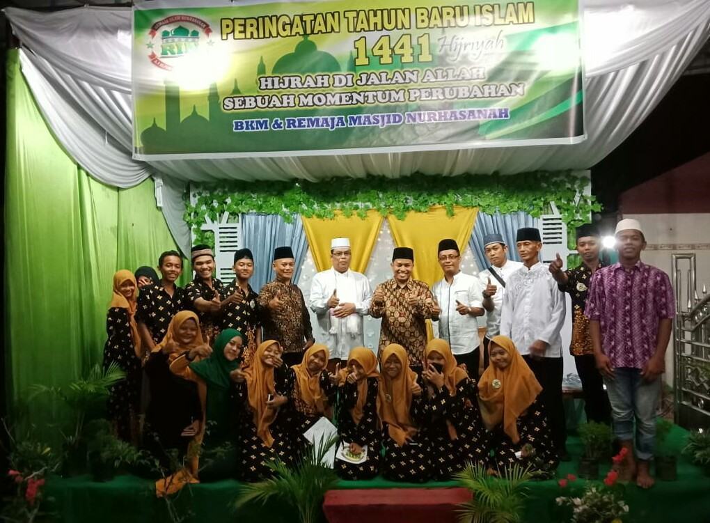 Peringati Tahun Baru Islam, BKM dan Remaja Berikan Santunan