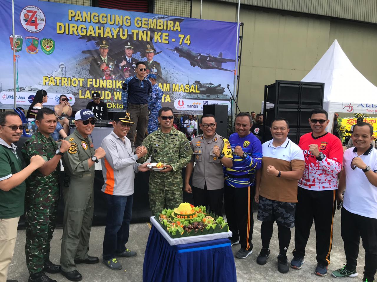 HUT TNI Ke-74, Kapolres Banjar Ikuti Kegiatan Patriot Funbike