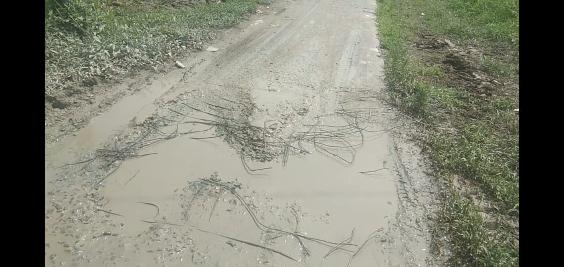 Diduga Bangunan Jalan ADD di Desa Sei Baru Labuhanbatu Asal Jadi