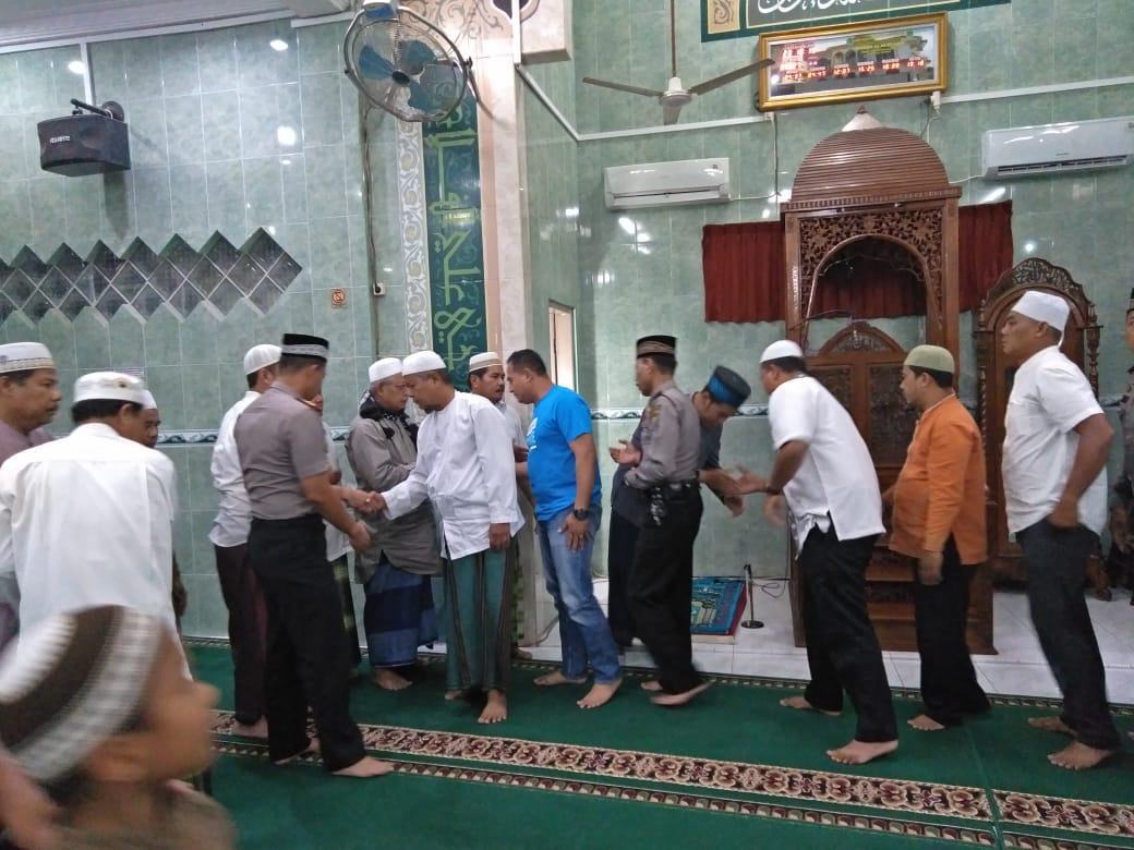 Kapolres Labuhanbatu, Bangun Silaturahmi Melalui Shalat Subuh Berjamaah