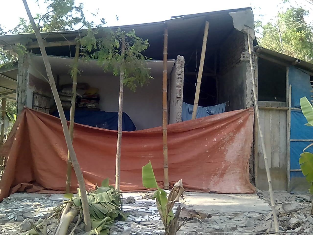 Pergeseran Tanah, Rumah di Ciamis Jebol
