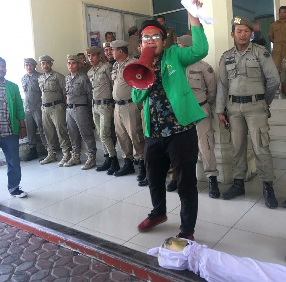 BEM FH Unimal, Pinta Hakim Vonis Bebas Warga Lhokseumawe Protes LPG