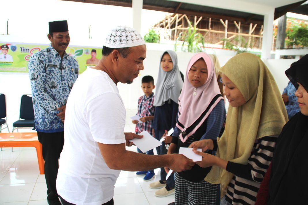 Bupati Labuhanbatu, Berangkatkan 9 Pelajar Ikuti Jambore Lingkungan Hidup Provsu