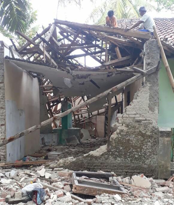 Rumah Ciamis Ambruk, Tak Tahan Diguyur Hujan