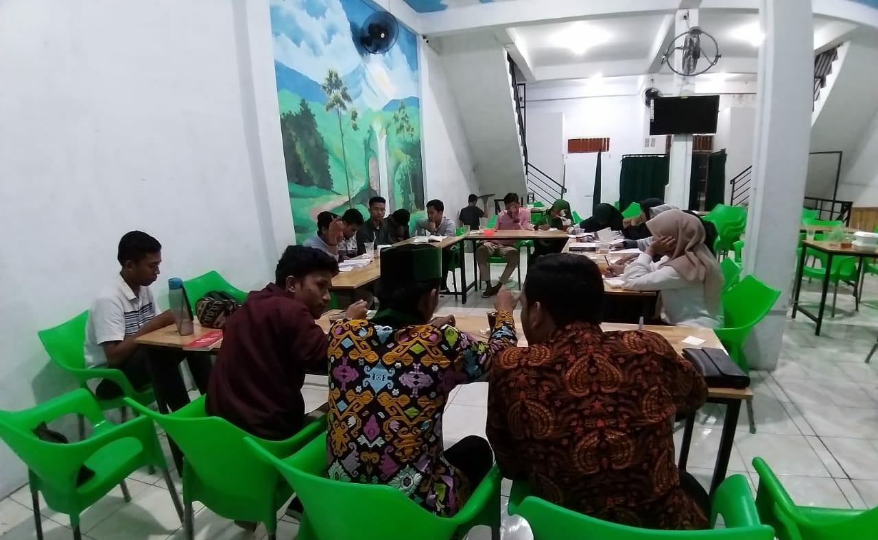 HMI Komisariat FDK UINSU, Bentuk Forum Diskusi Khusus