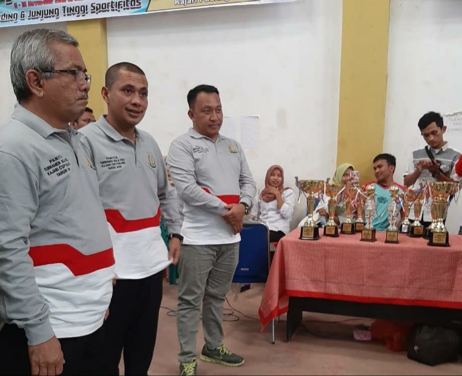 Kejari  Paluta, Tularkan Energi Positif Lewat Olah Raga