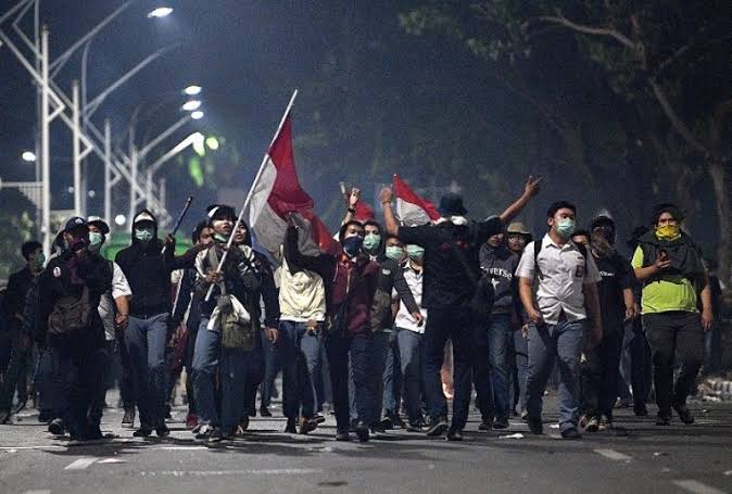 Negeri ku Kejam, Luthfi ku Malang