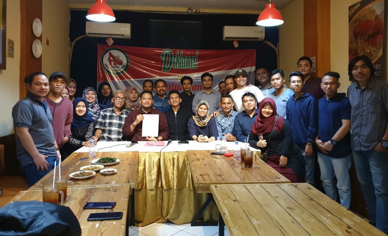 Demi Cinta, Apara Deklarasi